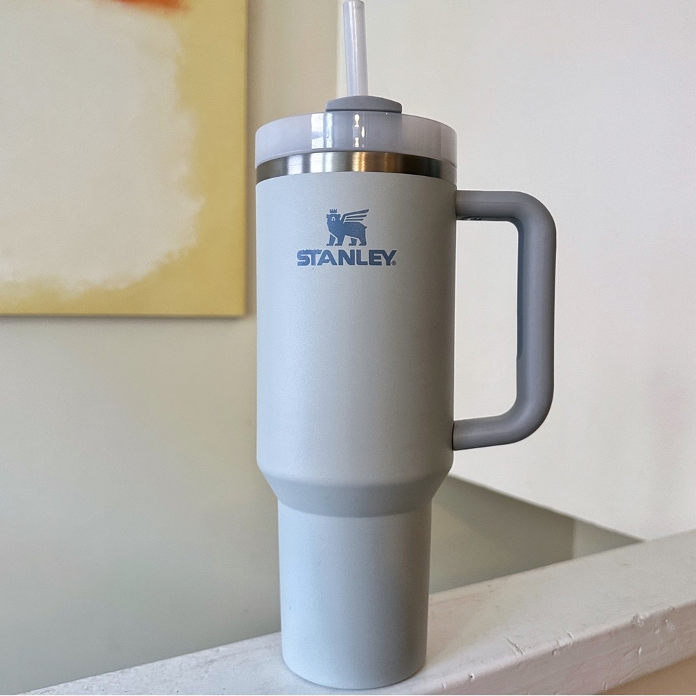 Stanley 40 oz. Quencher H2.0 Flowstate Tumbler, “Fog”